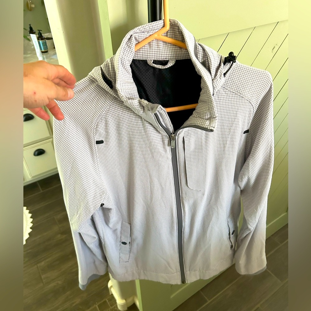 Lululemon Sprint Jacket II Houndstooth Swift
White Silver Slate M